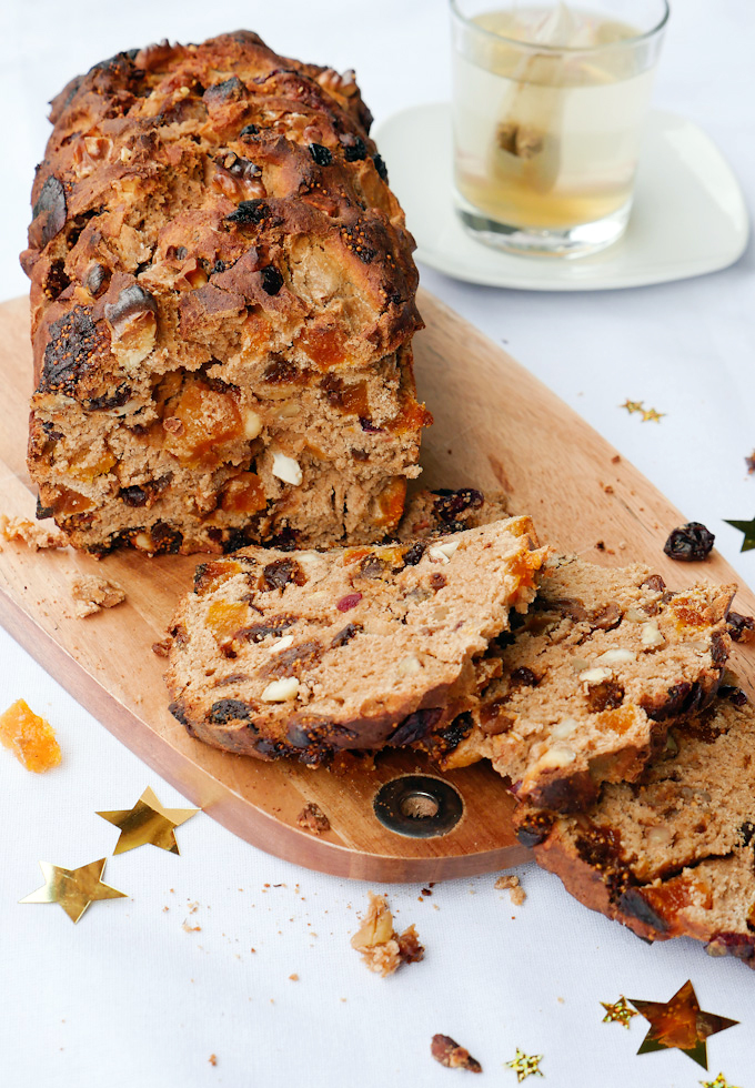 Wintery fruit bread with cottage cheese Oil dough 