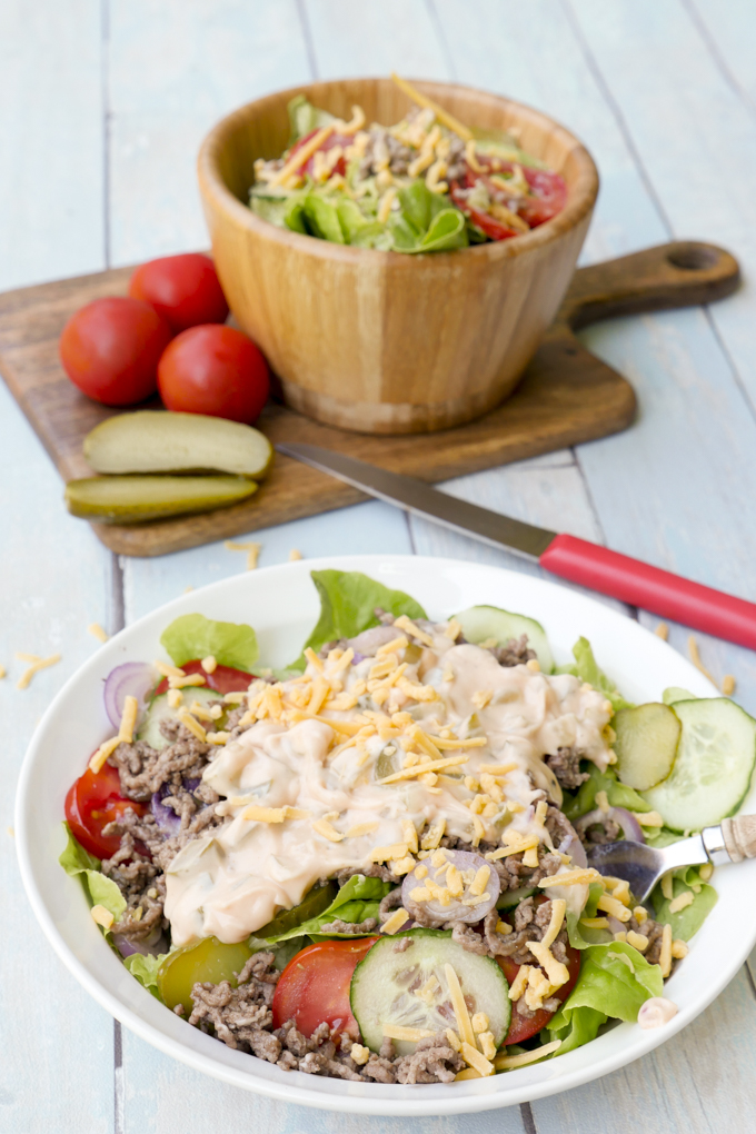 Simple low carb cheeseburger Salad with only a few ingredients 